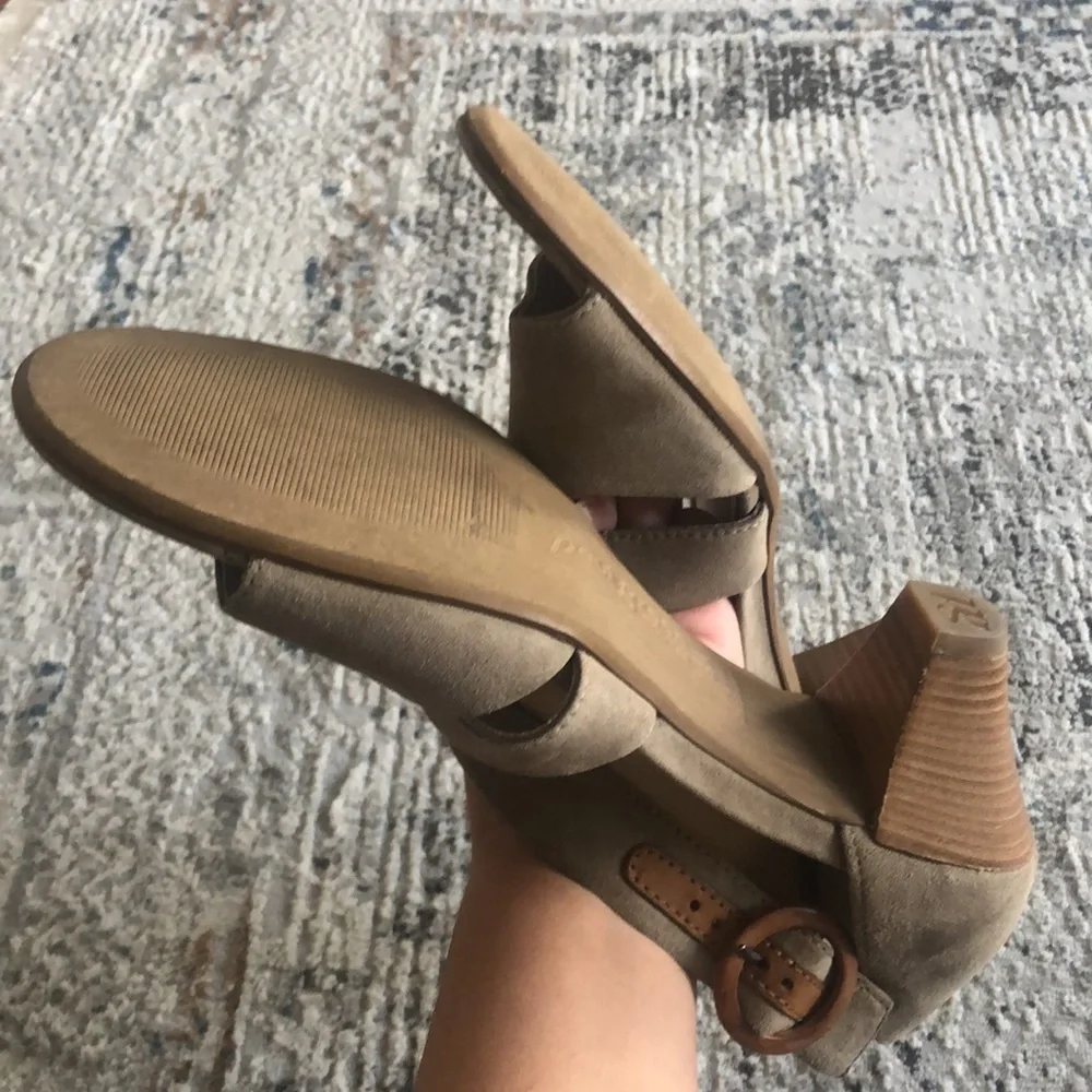 Paul Green Suede Kitten Heel Sandals Wooden Heel Buckle Handmade 6.5